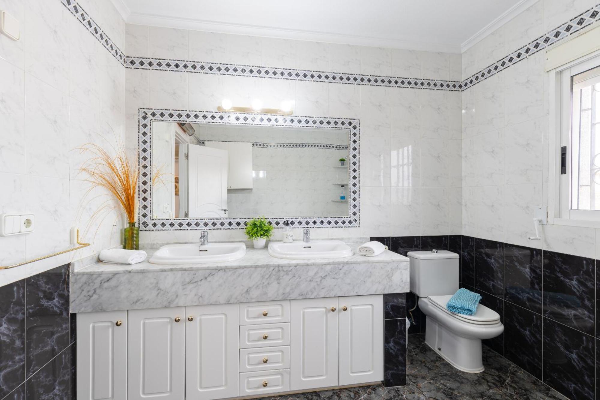 Fidalsa White House Premium Villa Tángel Екстериор снимка